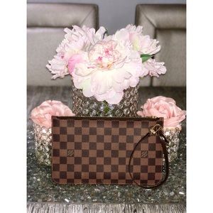 Brand New!! Louis Vuitton Neverfull GM Pouch!!!